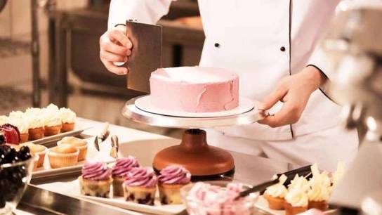 از مهمترین و کاربردیترین ابزارهای قنادی از مهمترین و کاربردیترین ابزارهای قنادی